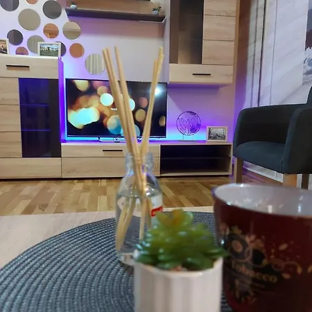 Espresso Sa Parkingom * Szávaszentdemeter